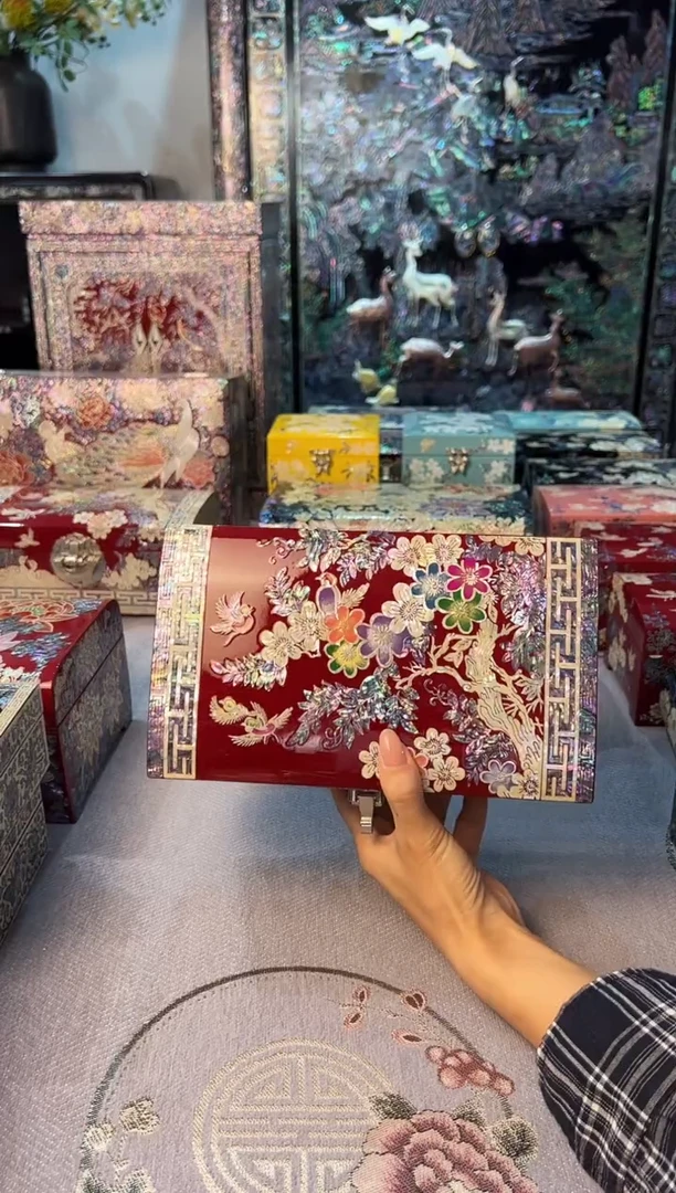 满贝底·弘贝雅螺钿漆器文化馆