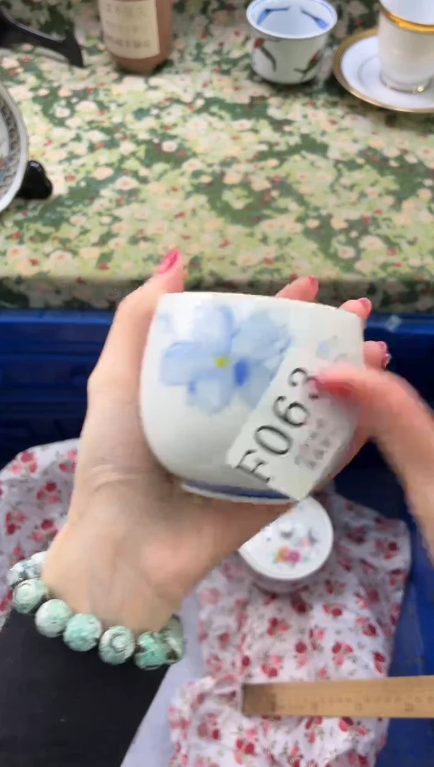 瓷片小****️       F063