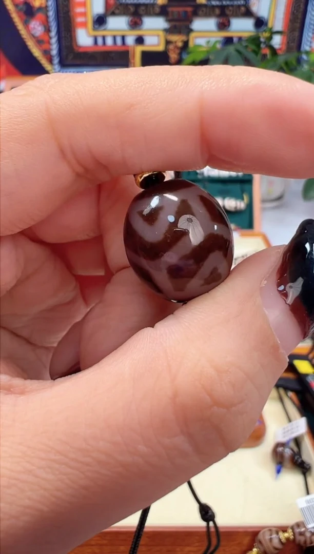 玛瑙/玉髓（覆膜）颈饰合金38.（微瑕）