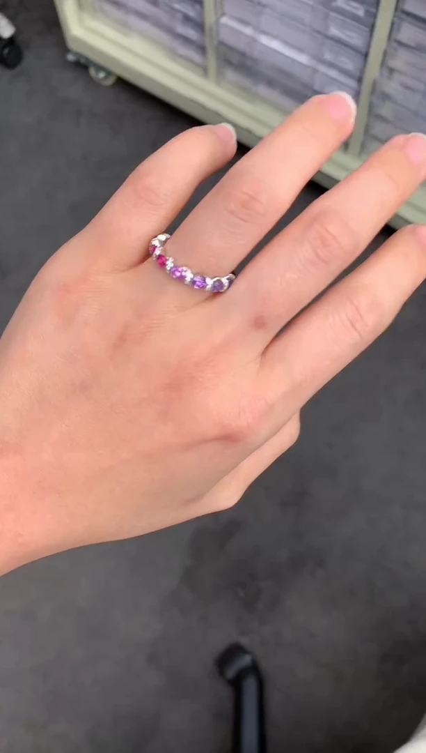 【闪购商品】彩色蓝宝石戒指18K金镶嵌彩蓝宝戒指