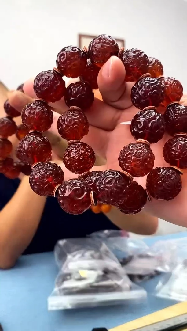 未镶嵌琥珀珠宝奇石假一罚十，多样性发一件