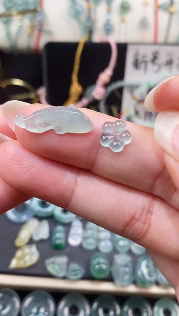 翡翠散珠锦鲤小花裸石