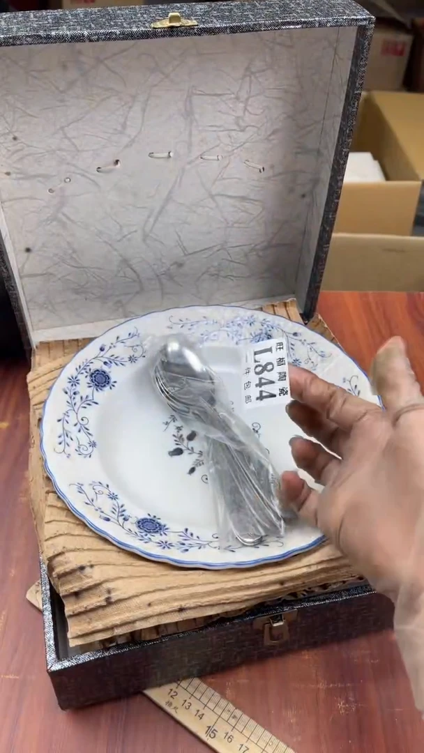 瓷片小****?盛日中古杂项甄选