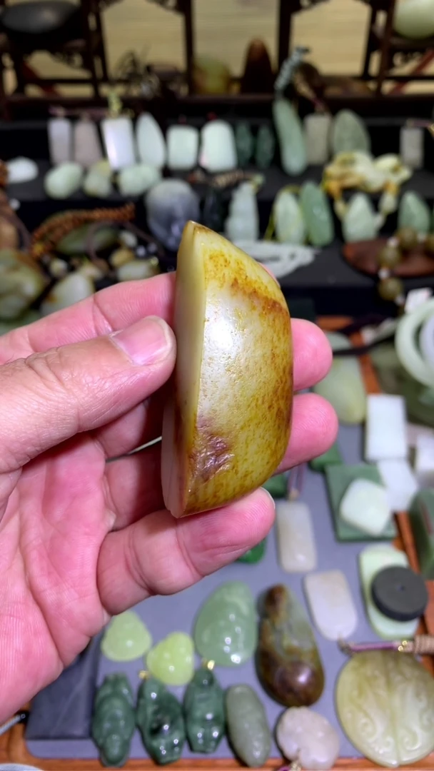 【闪购商品】和田玉颈饰未镶嵌子料切块
