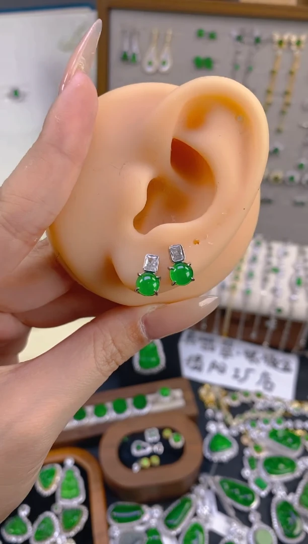 银S925镶嵌翡翠耳饰多样性