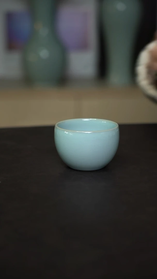 杯子瓷D****8天青釉卧足禅定杯
