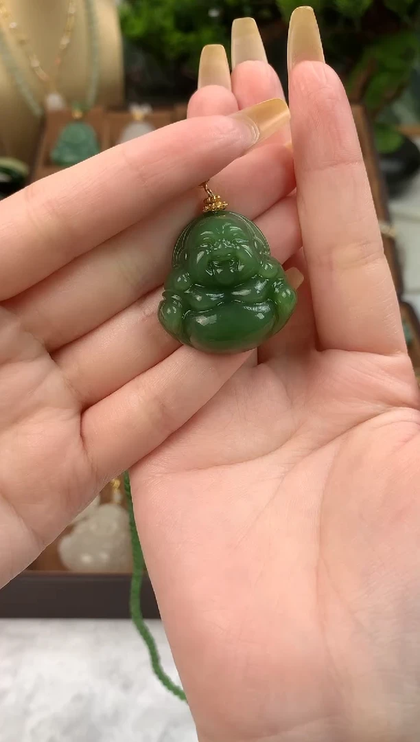 和田玉未镶嵌颈饰吊坠