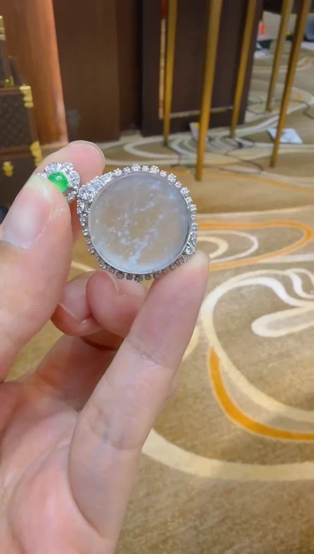 吊坠(不含链)18K金镶嵌翡翠多样性团购发一件