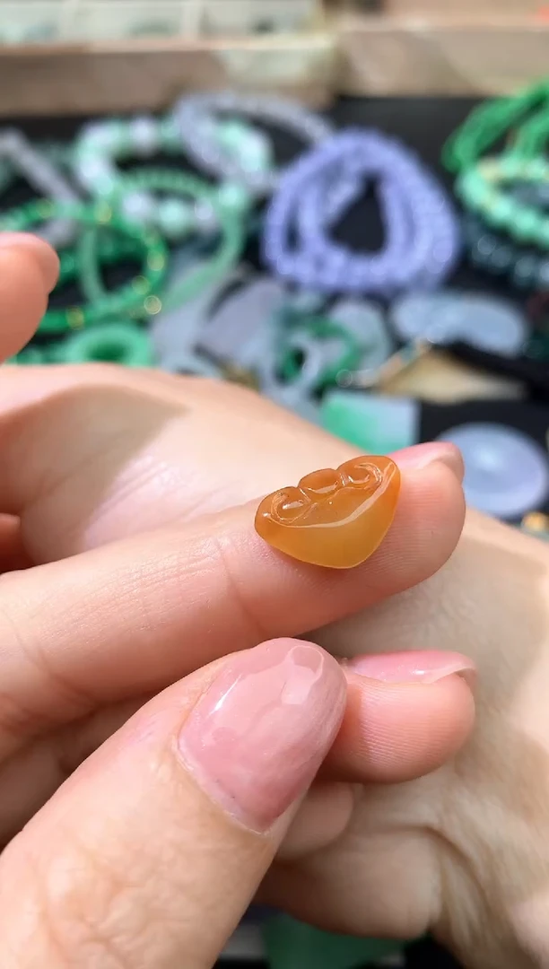 颈饰未镶嵌翡翠吊坠