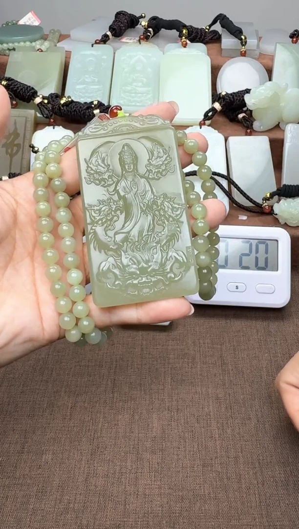 颈饰未镶嵌和田玉1