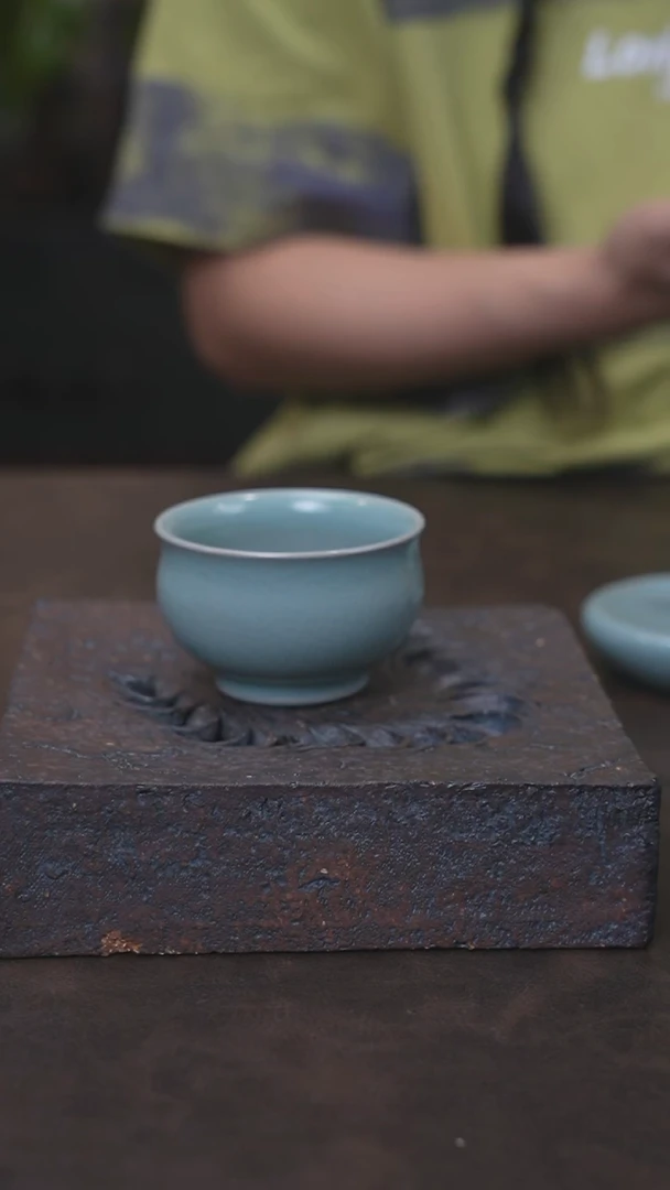 佛肚杯 （王国奇手签专属器型）（天青）