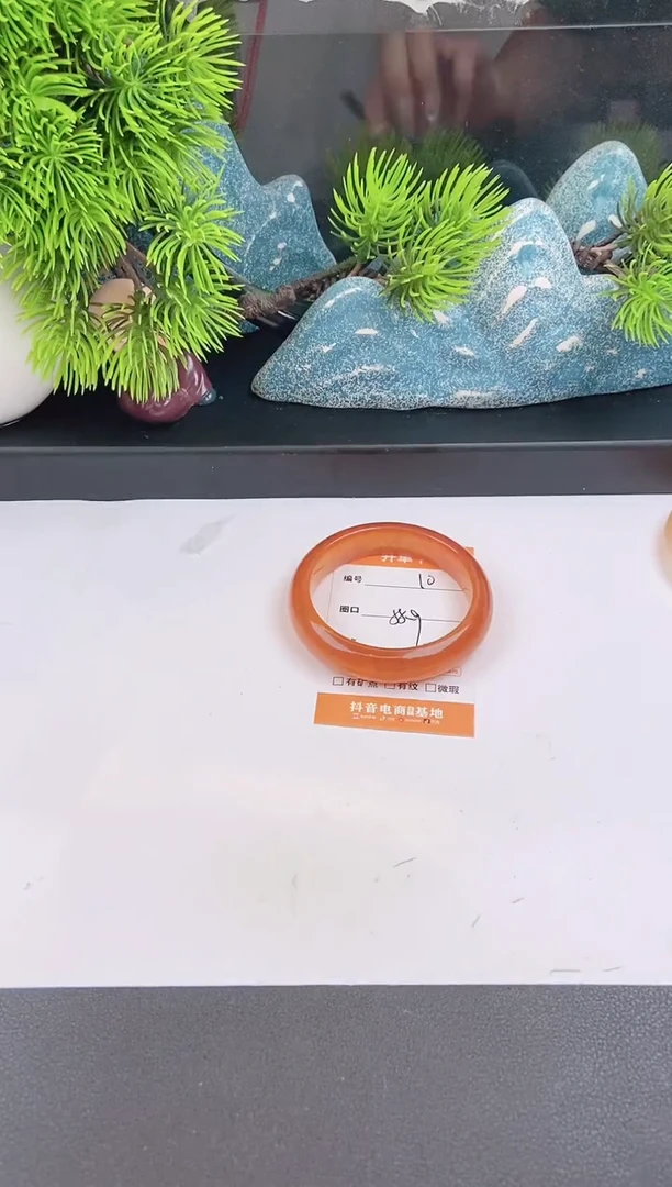 石英质玉手镯未镶嵌10