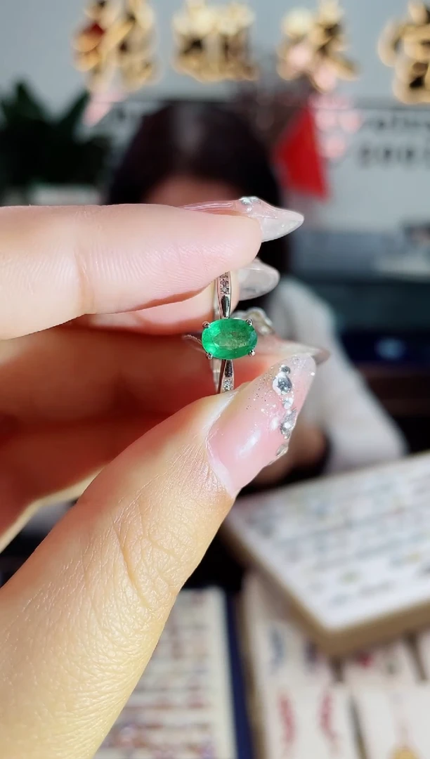 【闪购商品】祖母绿戒指银S925镶嵌戒指