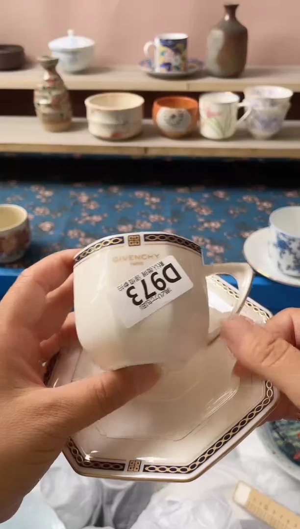 瓷片猫**茂瓷器瓷器D973