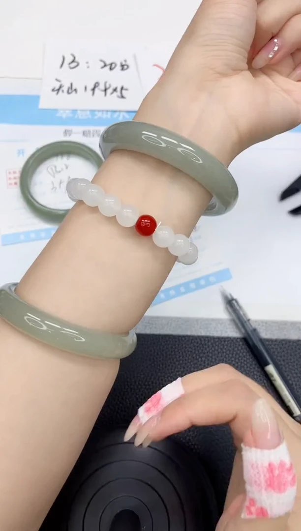 石英质玉手镯未镶嵌127-58