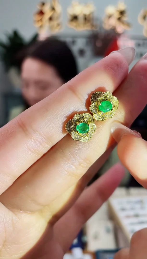 【闪购商品】祖母绿耳饰银S925镶嵌耳饰