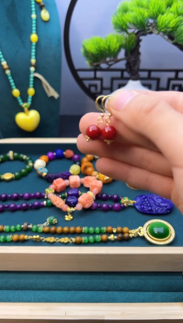 【闪购商品】玛瑙/玉髓耳钉14K金镶嵌E174