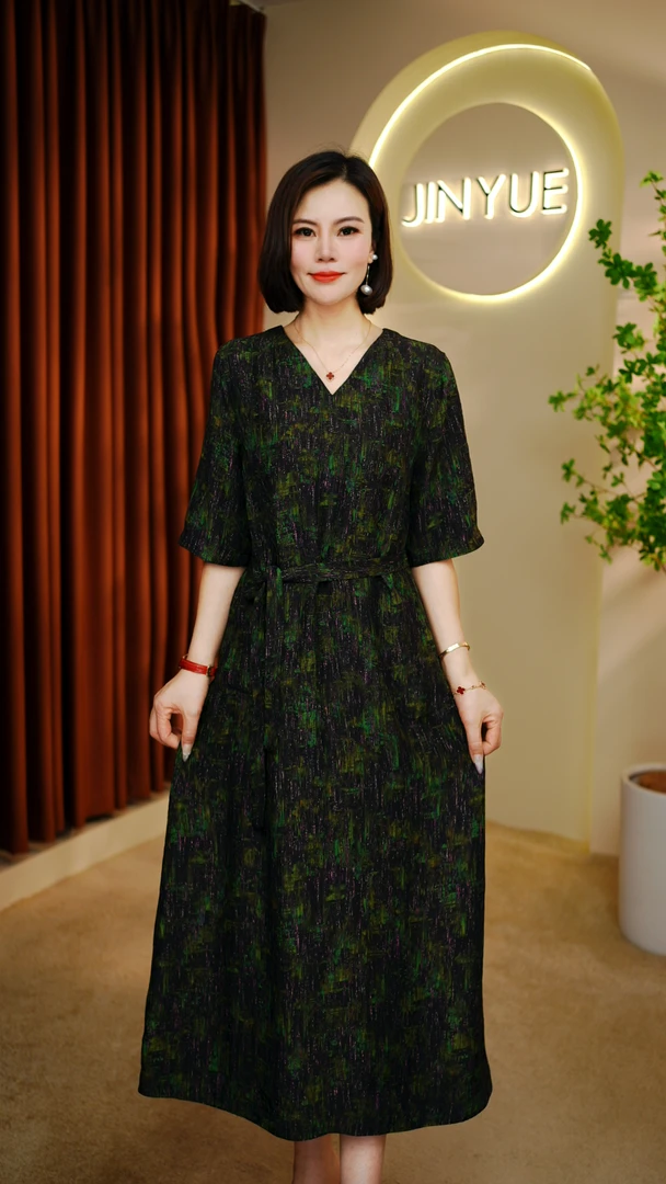 【森澜】2025新款早秋新中式双面双穿刻花修身减龄气质连衣裙959A