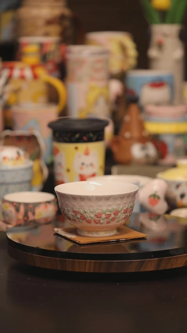 景德镇釉下彩绘设计师款式陶瓷