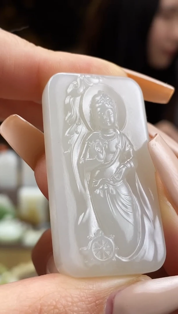 颈饰未镶嵌和田玉白玉 站观音