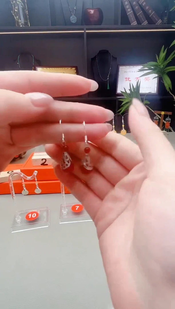 未镶嵌耳钉玛瑙/玉髓521