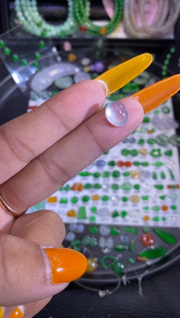 未镶嵌挂件翡翠蛋
