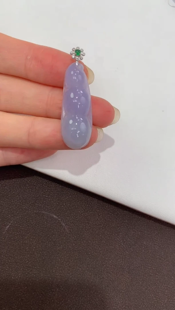 翡翠18K金镶嵌颈饰天然缅甸a货翡翠