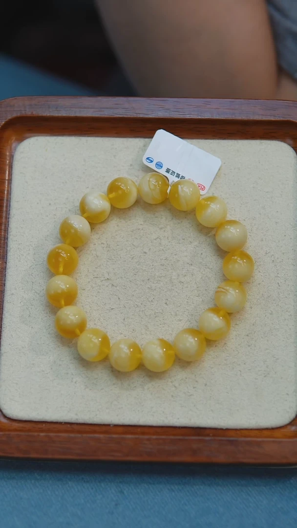 未镶嵌琥珀手链w29