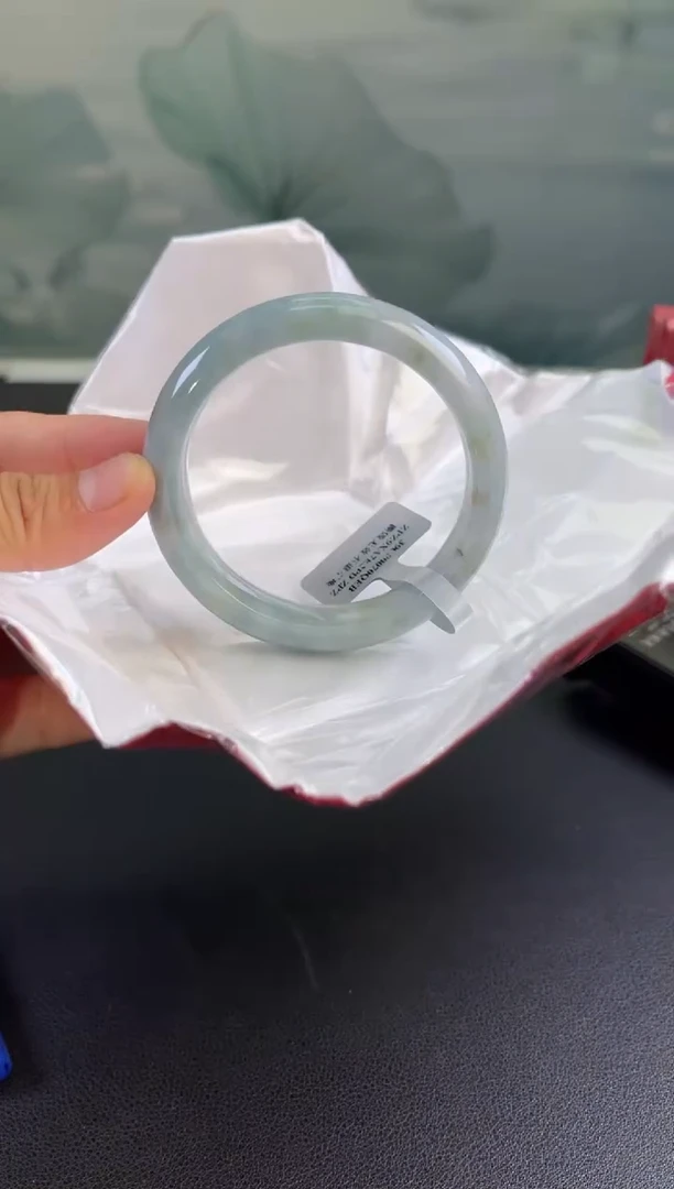 翡翠手镯未镶嵌翡翠手镯（微瑕）5