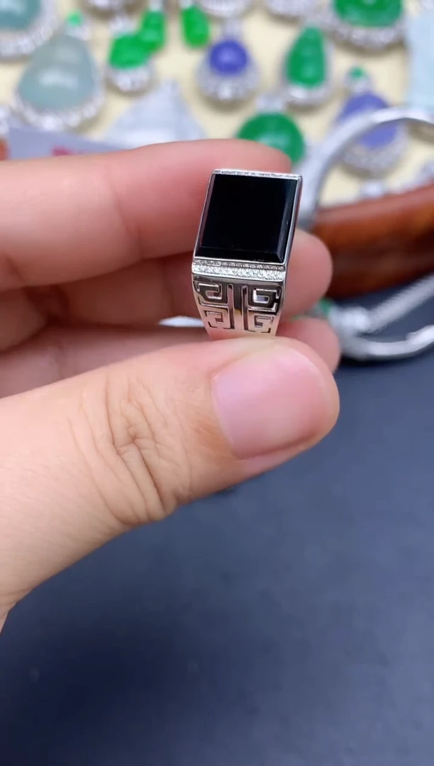 18K金镶嵌戒指翡翠354-中国好珍宝