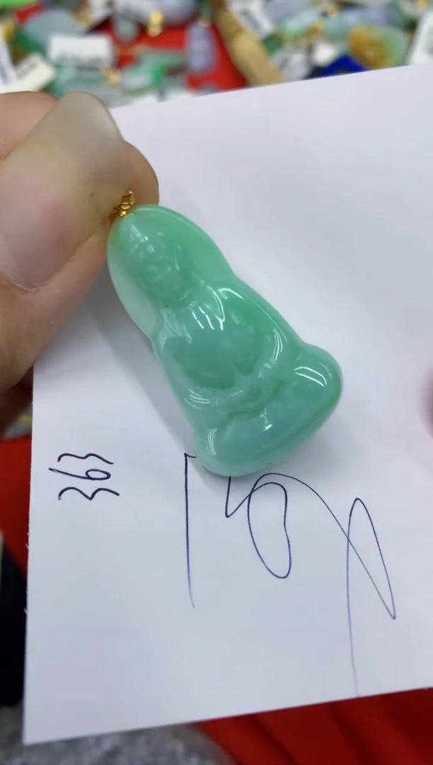 翡翠18K金镶嵌颈饰11111111111