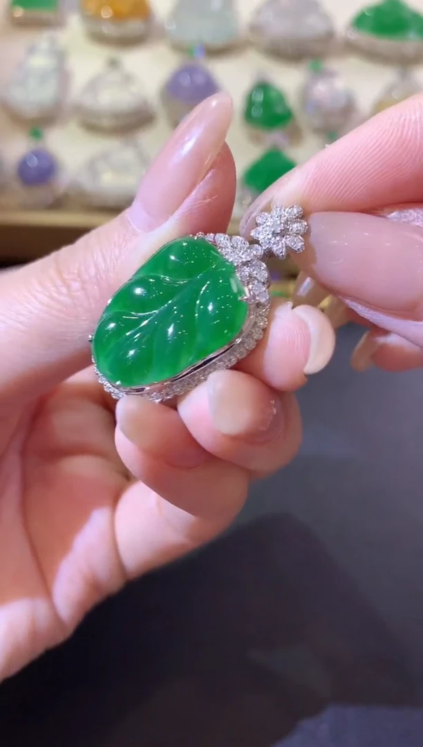 翡翠18K金镶嵌吊坠(不含链)A51翡翠多样性发货一件