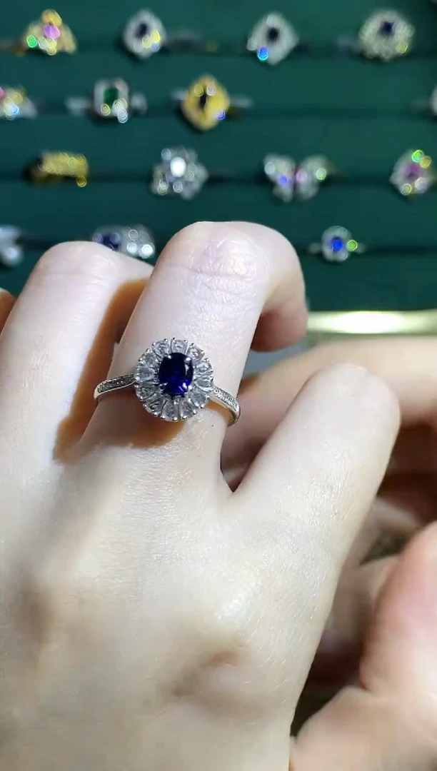 戒指蓝宝石18K金镶嵌121