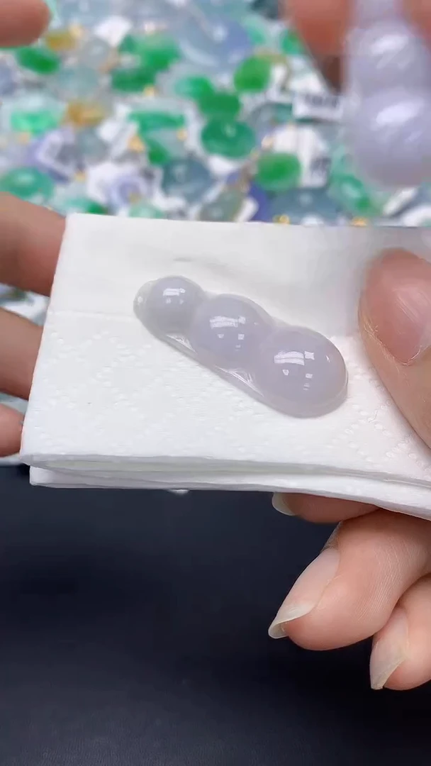 翡翠未镶嵌颈饰天然缅甸a货翡翠