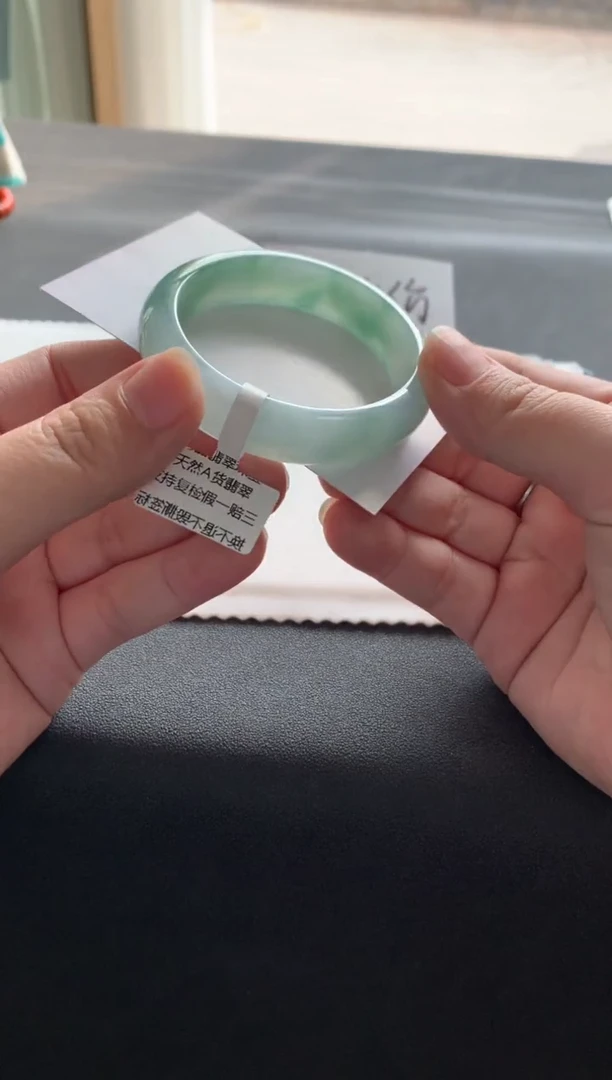 【闪购商品】翡翠手镯未镶嵌54贵妃Y292买断