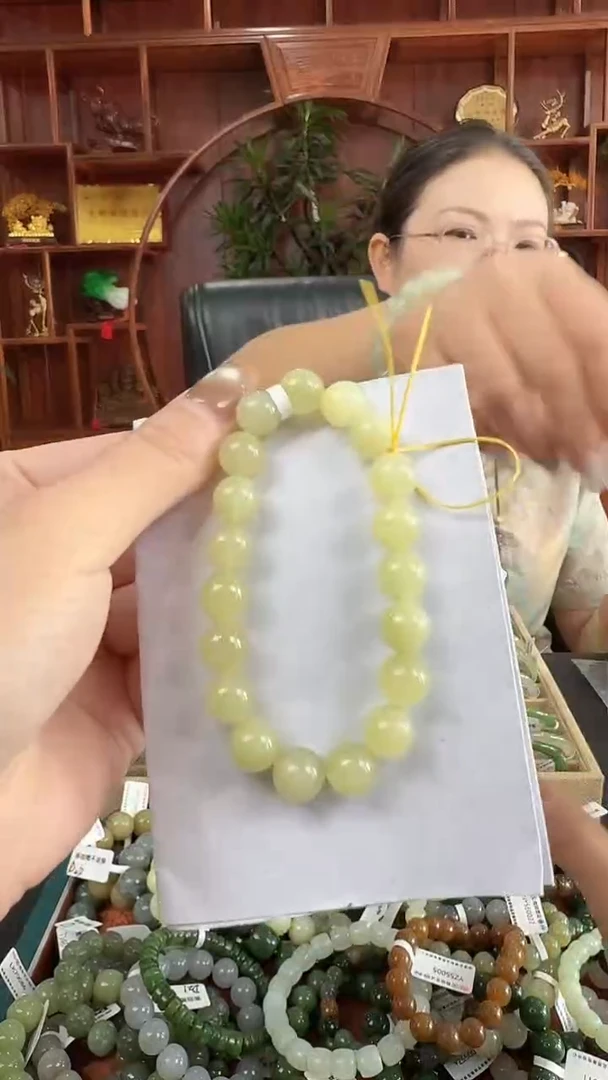 手链未镶嵌和田玉a29 黄口手串