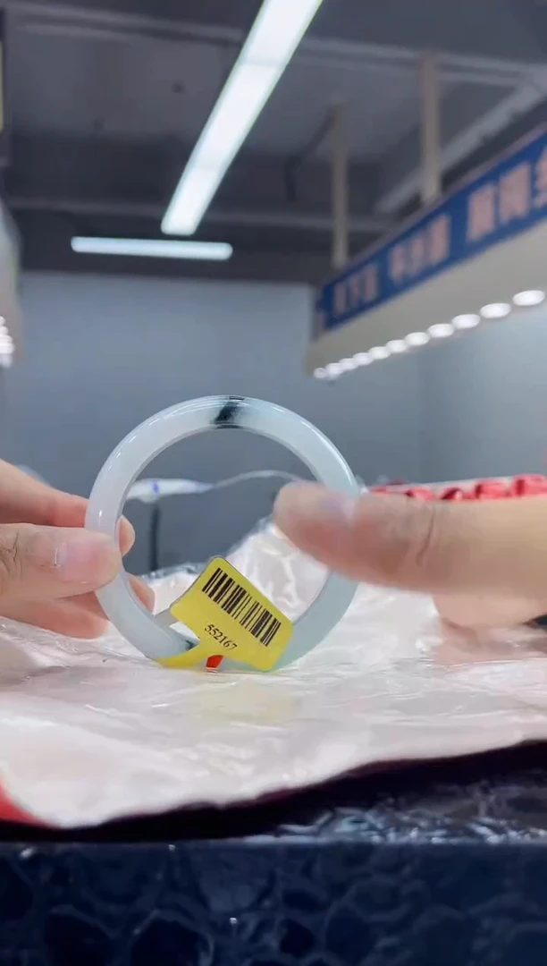 翡翠手镯未镶嵌手镯13