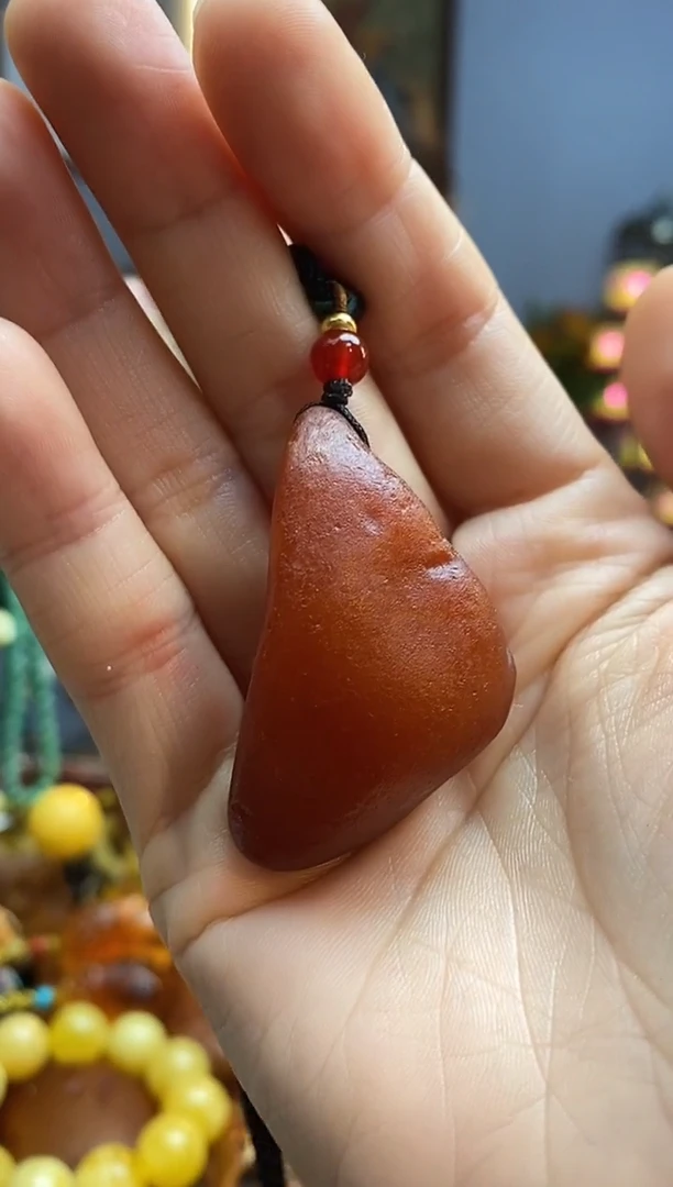 琥珀颈饰未镶嵌吊坠