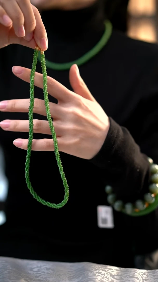 项链未镶嵌和田玉（碧玉）碧玉扭扭链项链