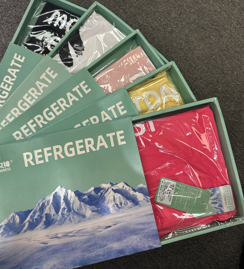 《线下精品》轻薄透气圆领字母印花女短袖t恤