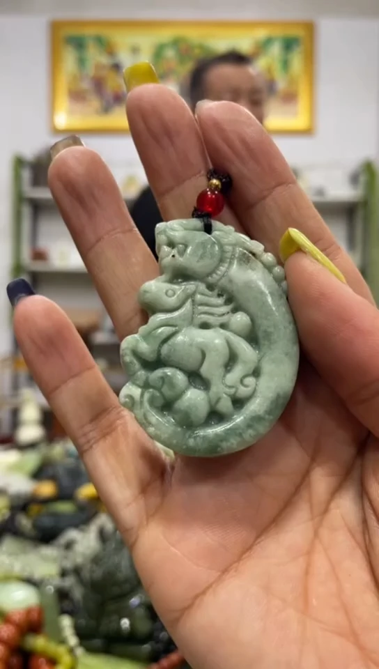 未镶嵌岫玉挂件