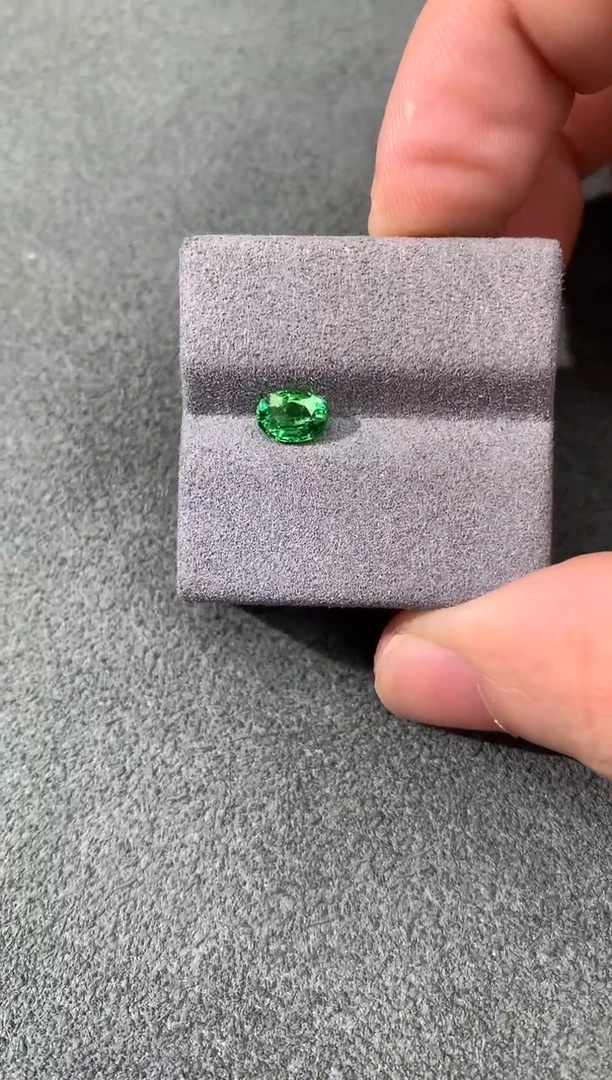 未镶嵌裸石绿色碧玺0.77CT