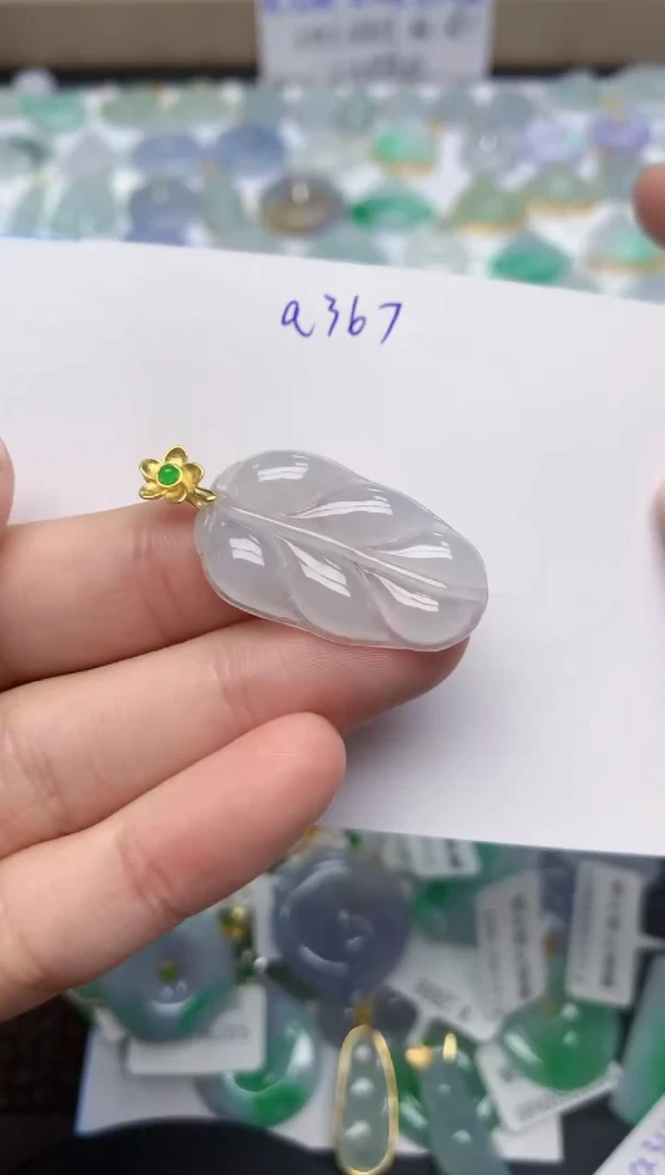 翡翠未镶嵌颈饰天然缅甸A货翡翠