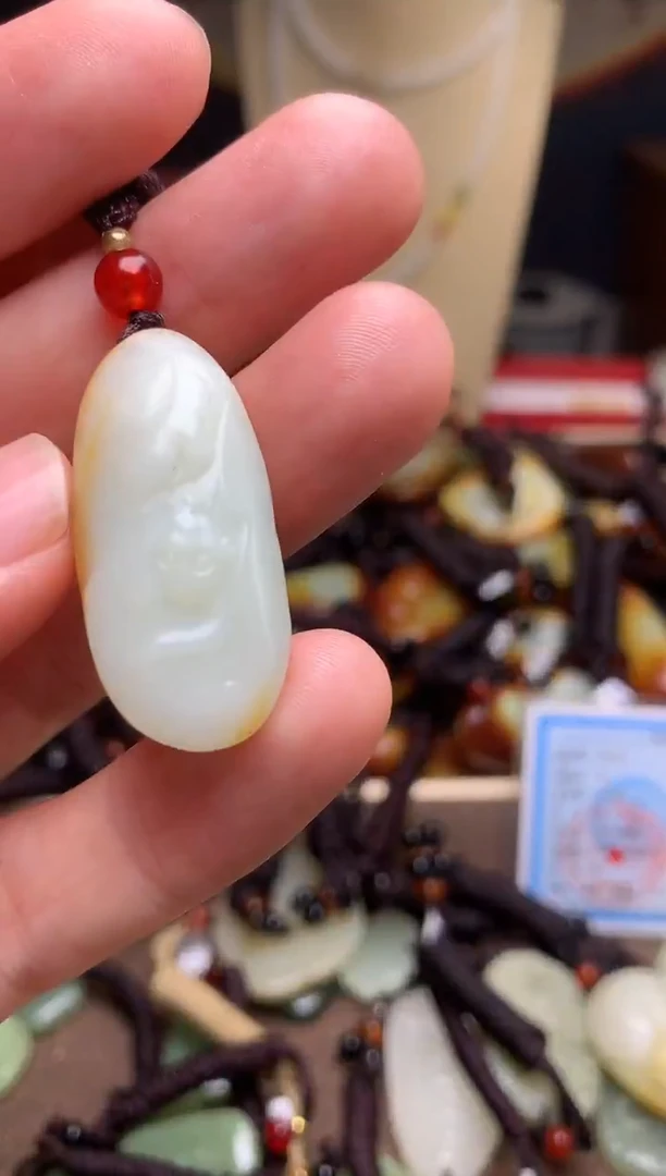 颈饰未镶嵌和田玉新疆料青海料清水和田玉吊坠