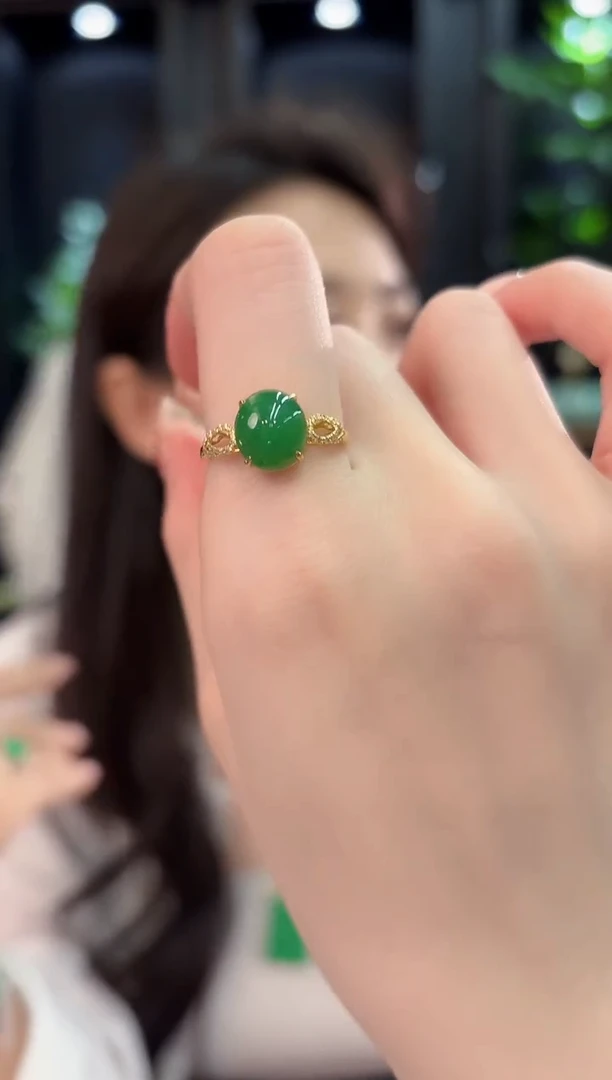 18K金镶嵌戒指翡翠 缅甸A货/支持复检/一件