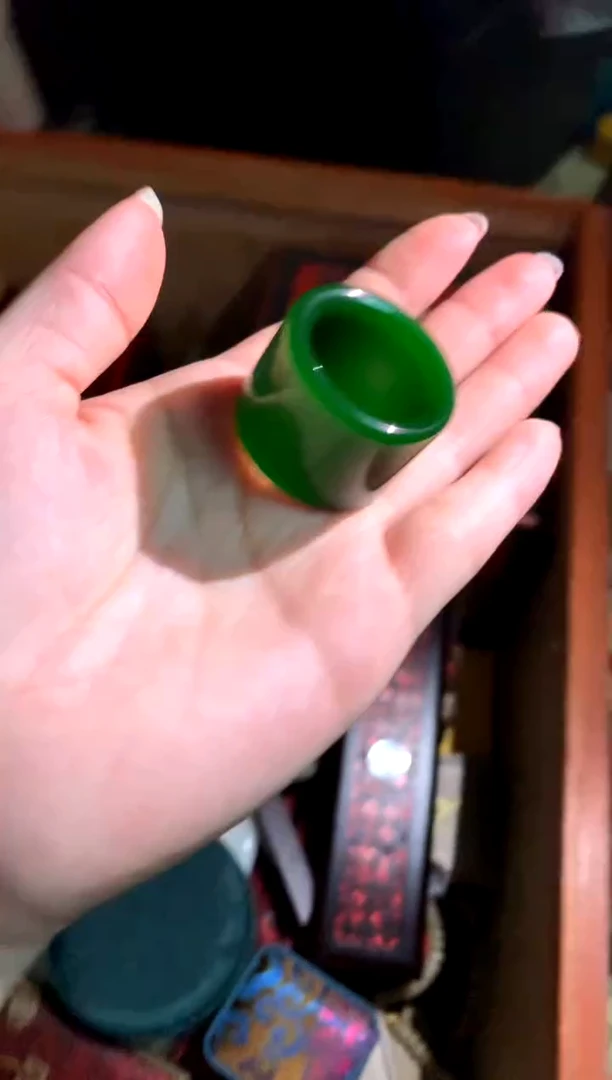 未镶嵌戒指和田玉（碧玉）润玉潭精品专属摆件