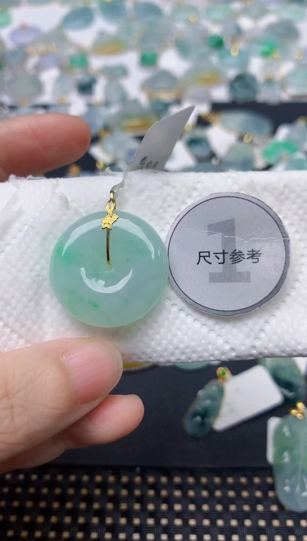颈饰18K金镶嵌翡翠天然缅甸A货翡翠