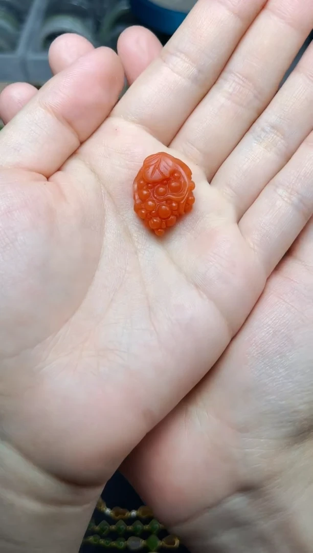 南红玛瑙颈饰未镶嵌葡萄06