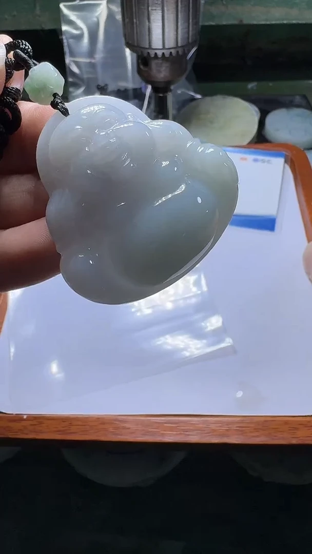 颈饰未镶嵌翡翠佛公