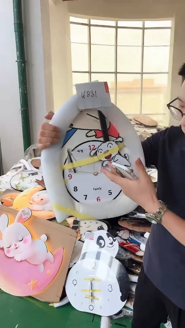 带灯款孤品微瑕小河果果闪购u881